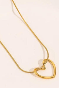 Twist Heart Pendant Necklace - Spoiled Me Rotten 