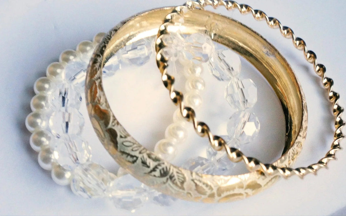 FLORAL BRACELET - Spoiled Me Rotten 