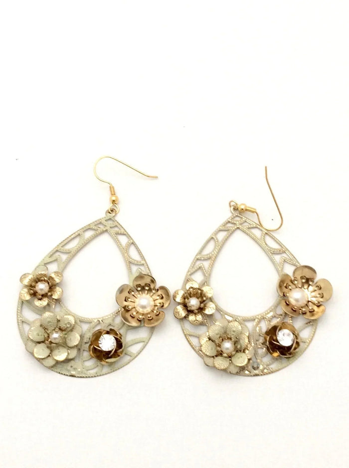 Vintage Flower Earrings - Spoiled Me Rotten 